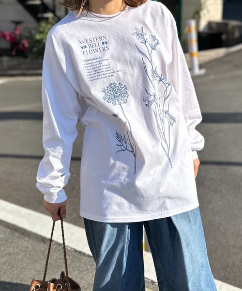 mi via loca(ミヴィアロカ)の「GILDAN ベルフラワーロゴロンT 【PT NO. MVL031 ※2A】(Tシャツ/カットソー・レディース・ベージュ/オフホワイト/ライトブルー・MEDIUM/X-LARGE)」の20枚目の写真