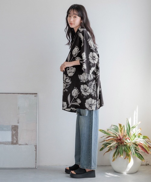 LOWRYS FARM（ローリーズファーム）の「ＮＹＢＧボタニカルシャツＳＳ　113081（シャツ/ブラウス・メンズ・ホワイト/ブラック/ネイビー・MEDIUM/LARGE）」の22枚目の写真