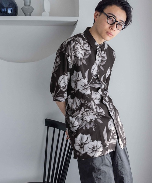 LOWRYS FARM（ローリーズファーム）の「ＮＹＢＧボタニカルシャツＳＳ　113081（シャツ/ブラウス・メンズ・ホワイト/ブラック/ネイビー・MEDIUM/LARGE）」の14枚目の写真