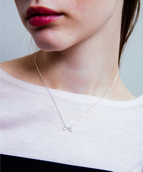 whim(ウィム)の「【NEW】Silver925 classic ribbon necklace(ネックレス・レディース・ゴールド/シルバー・FREE)」の4枚目の写真