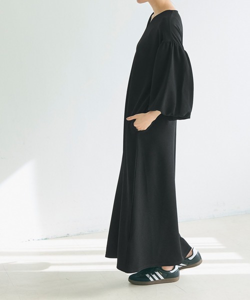 coca（coca）（コカ）の「エンボスVネックぽわん袖ワンピース（ワンピース・レディース・ブラック/ライトグレー/ネイビー・L/M/S）」の7枚目の写真