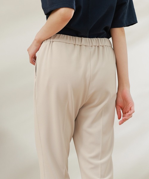 sankyo shokai(サンキョウショウカイ)の「テーパードパンツ ストレッチ ウエストゴム 日本製(スラックス・レディース・ベージュ/ネイビー/ホワイト/ブラック・M/L/LL)」の19枚目の写真