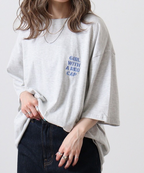 Red Cap Girl(レッドキャプガール)の「REDCAPGIRL 天竺 バックプリント ルーズシルエット半袖Tシャツ(Tシャツ/カットソー・メンズ・ホワイト/アッシュグレー・M/L)」の2枚目の写真