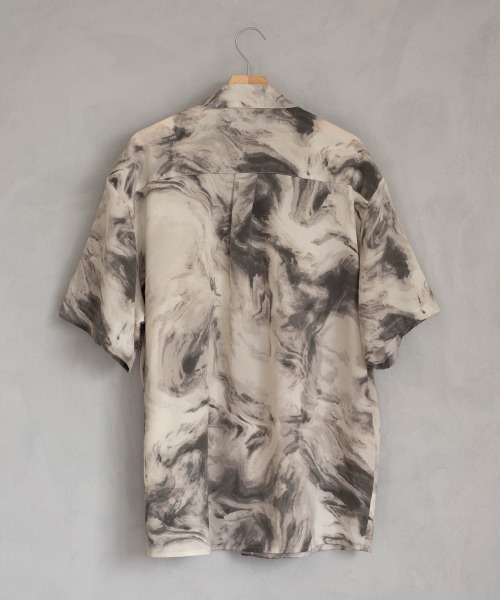 Shoowtime(ショウタイム)の「オーバーサイズ / ビッグシルエットマーブルパターン総柄ドレープシャツ(シャツ/ブラウス・メンズ・グレー系/ブラウン系/グリーン系・MEDIUM/LARGE/X-LARGE)」の7枚目の写真