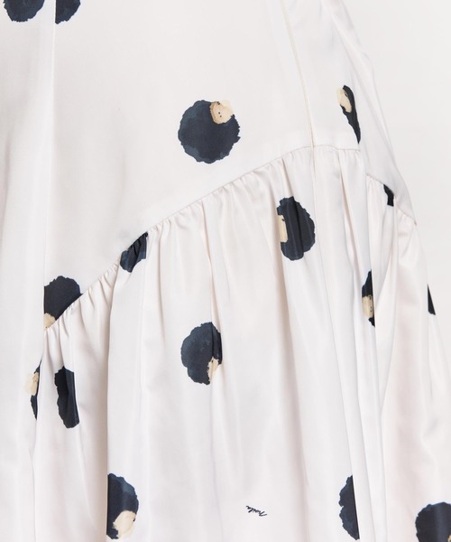 NOELA(ノエラ)の「ぼかしドット柄スカート(スカート・レディース・オフホワイト/ベージュ・S/M)」の4枚目の写真