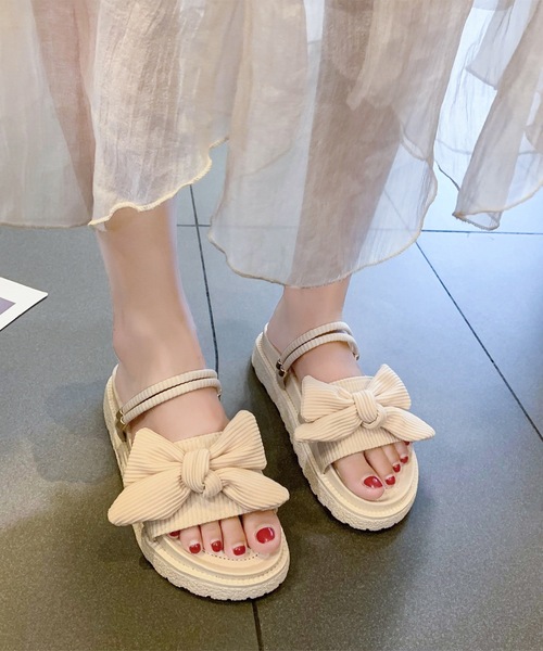 Lace Ladies(レースレディース)の「コーデュロイ リボン コンフォート フラット サンダル(サンダル・レディース・グリーン/ブラック/アイボリー・ 25/24.5/24/23.5/23/22.5)」の2枚目の写真