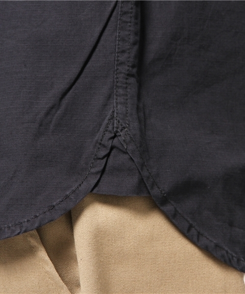 ikka(イッカ)の「リップストップミリタリーシャツ (シャツ/ブラウス・メンズ・オリーブ/ネイビー・MEDIUM/LARGE/X-LARGE)」の9枚目の写真