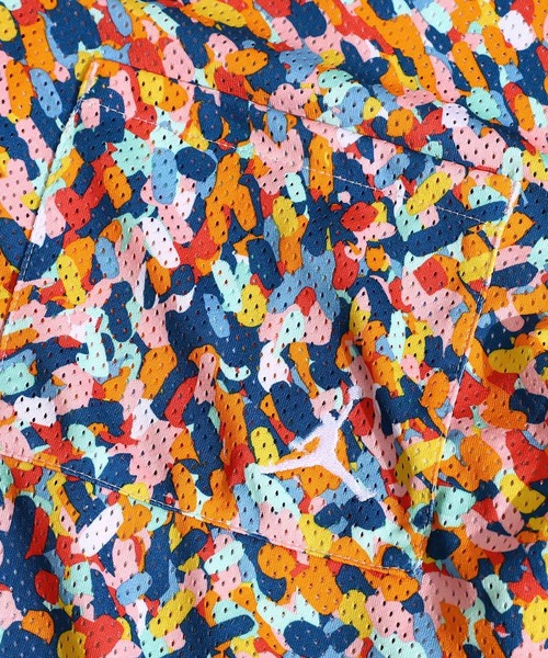 NIKE（ナイキ）の「NIKE JORDAN ESS POOLSIDE AOP S/S TOP FN4642-622