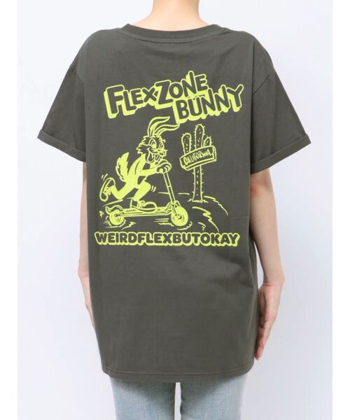 GYDA(ジェイダ)の「FLEX ZONE BUNNYポケットBIG Tシャツ(Tシャツ/カットソー・レディース・ライム/チャコールグレー/オフホワイト・FREE)」の6枚目の写真