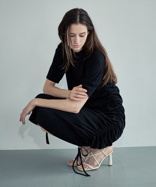 Formeque（フォルミーク）の「【Formeque】シャーリングワンピース（ワンピース・レディース・ブラック/イエロー・FREE）」の4枚目の写真