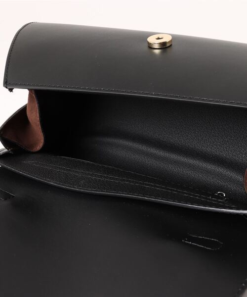 Doux archives(ドゥアルシーヴ)の「【AULENTTI】2wayバンブーハンドルショルダーバッグ(ショルダーバッグ・レディース・ブラウン/ブラック・FREE)」の5枚目の写真