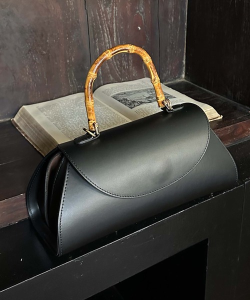 Doux archives(ドゥアルシーヴ)の「【AULENTTI】2wayバンブーハンドルショルダーバッグ(ショルダーバッグ・レディース・ブラウン/ブラック・FREE)」の10枚目の写真