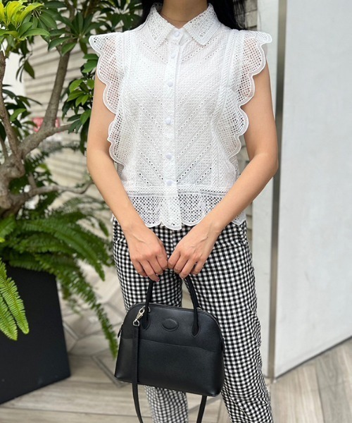 MODE ROBE（モードローブ）の「レースフリルノースリーブブラウス（Tシャツ/カットソー・レディース・ホワイト/ブラック/ブルー・FREE）」の16枚目の写真