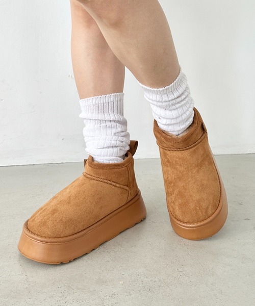 CLEA（クレア）の「厚底ショートムートンブーツ（ブーツ・レディース・キャメル/ピンク/アイボリー/ブラック・23.5cm/24.5cm）」の17枚目の写真