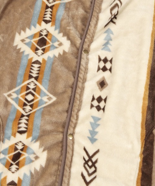 BAYFLOW（ベイフロー）の「[今年は袖リブ仕様で登場!]BF着るブランケット24AW（ブランケット・レディース・ブルー/ネイビー/ベージュ/チャコール・00）」の6枚目の写真