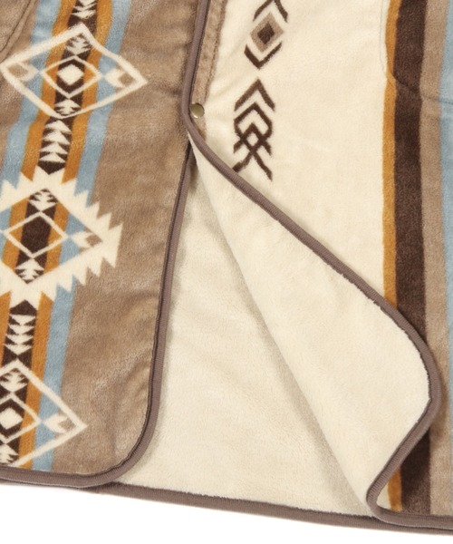 BAYFLOW（ベイフロー）の「[今年は袖リブ仕様で登場!]BF着るブランケット24AW（ブランケット・レディース・ブルー/ネイビー/ベージュ/チャコール・00）」の7枚目の写真