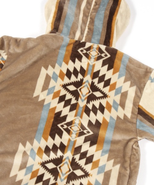 BAYFLOW（ベイフロー）の「[今年は袖リブ仕様で登場!]BF着るブランケット24AW（ブランケット・レディース・ブルー/ネイビー/ベージュ/チャコール・00）」の8枚目の写真