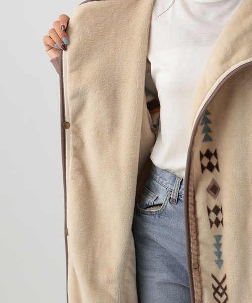 BAYFLOW（ベイフロー）の「[今年は袖リブ仕様で登場!]BF着るブランケット24AW（ブランケット・レディース・ブルー/ネイビー/ベージュ/チャコール・00）」の22枚目の写真