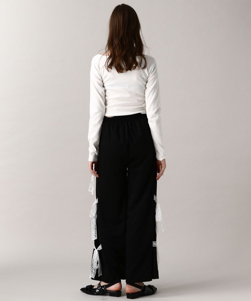 FOREVER 21(フォーエバー トゥエンティーワン)の「【2024FW】ボートネックTシャツ(Tシャツ/カットソー・レディース・オフホワイト/グレー/ブラック/その他/レッド・SMALL/MEDIUM)」の8枚目の写真