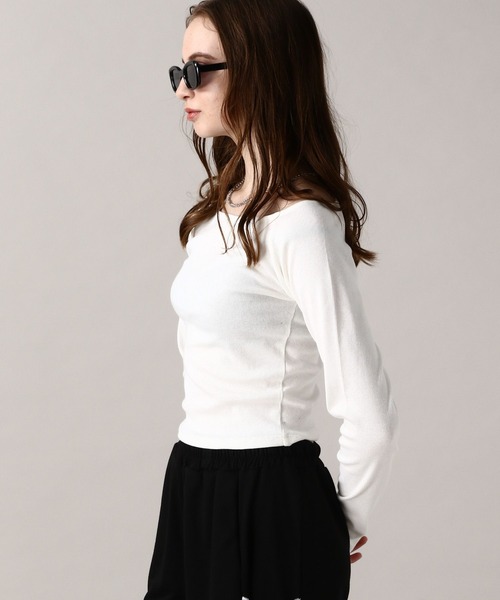 FOREVER 21(フォーエバー トゥエンティーワン)の「【2024FW】ボートネックTシャツ(Tシャツ/カットソー・レディース・オフホワイト/グレー/ブラック/その他/レッド・SMALL/MEDIUM)」の9枚目の写真