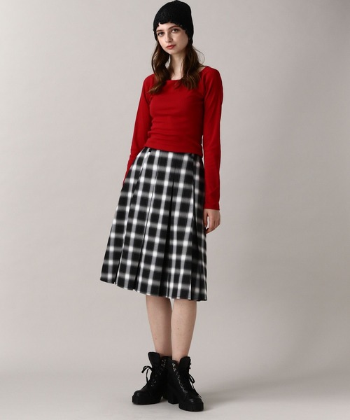 FOREVER 21(フォーエバー トゥエンティーワン)の「【2024FW】ボートネックTシャツ(Tシャツ/カットソー・レディース・オフホワイト/グレー/ブラック/その他/レッド・SMALL/MEDIUM)」の21枚目の写真