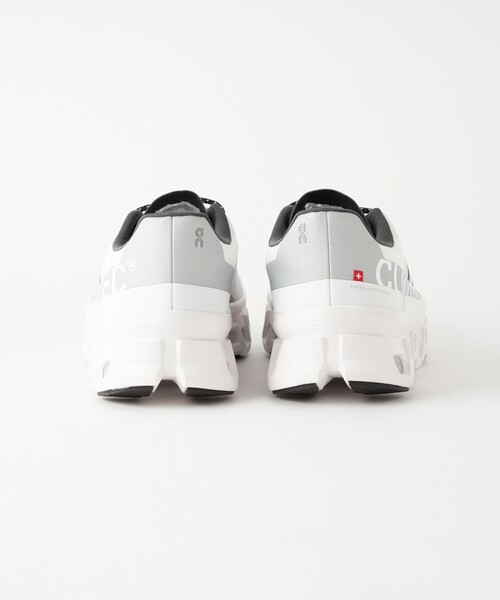 On（オン）の「＜On＞ウィメンズ  クラウドモンスター スニーカー（スニーカー・レディース・モカ/ブラック/ホワイト・23.5cm/24.5cm/23cm/24cm/25cm）」の13枚目の写真