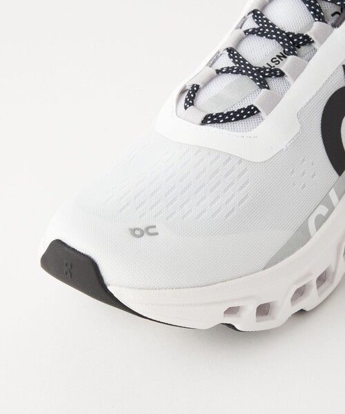 On（オン）の「＜On＞ウィメンズ  クラウドモンスター スニーカー（スニーカー・レディース・モカ/ブラック/ホワイト・23.5cm/24.5cm/23cm/24cm/25cm）」の16枚目の写真