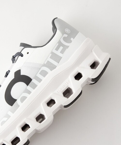 On（オン）の「＜On＞ウィメンズ  クラウドモンスター スニーカー（スニーカー・レディース・モカ/ブラック/ホワイト・23.5cm/24.5cm/23cm/24cm/25cm）」の17枚目の写真