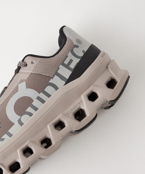 On（オン）の「＜On＞ウィメンズ  クラウドモンスター スニーカー（スニーカー・レディース・モカ/ブラック/ホワイト・23.5cm/24.5cm/23cm/24cm/25cm）」の21枚目の写真