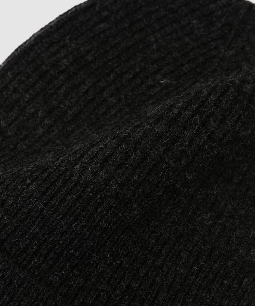 GANNI（ガニー）の「Light Structured Rib Knit Beanie（ニットキャップ/ビーニー・レディース・ブラック・OS）」の6枚目の写真