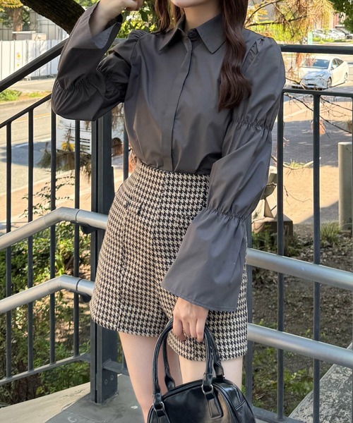 clear（クリア）の「マムルークスリーブ長袖ブラウス［大人 カジュアル 着回し力抜群］≪再入荷≫（シャツ/ブラウス・レディース・チャコールグレー/オフホワイト/ブルー/ピンク/サックスブルー・F）」の2枚目の写真