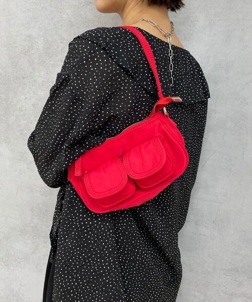 Omekashi(オメカシ)の「アウトポケットショルダーバッグ(ショルダーバッグ・レディース・レッド/ブラック・ONE SIZE)」の13枚目の写真