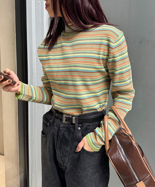 CIAOPANIC（チャオパニック）の「マルチボーダープチタートルニット（ニット/セーター・レディース・パープル/グリーン/レッド・ONE SIZE）」の4枚目の写真