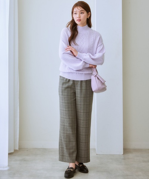 フロントケーブル編みハイネックニット（毛玉になりにくい・タンブル