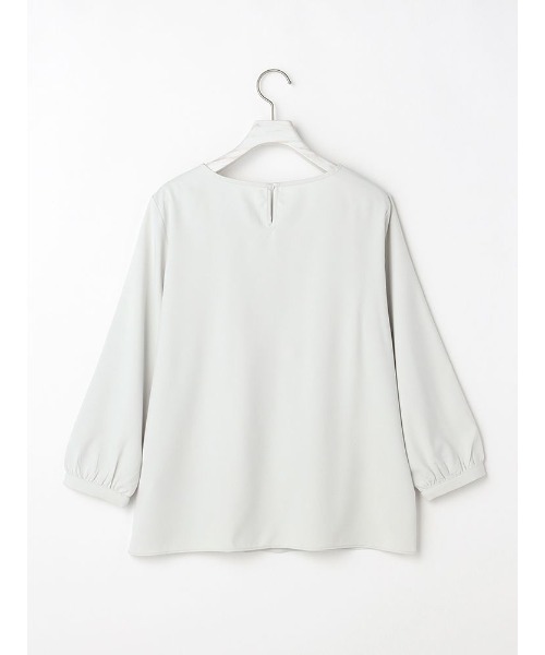 Perfect Suit FActory（パーフェクトスーツファクトリー）の「【UVカット/防しわ】パウダーストレッチ　バー付き7分袖ブラウス　ホワイト/グレー/ベージュ（シャツ/ブラウス・レディース・オフホワイト/ライトグレー/ベージュ・S/M/L）」の11枚目の写真