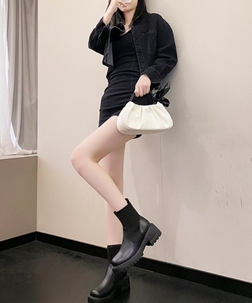 Ritzy(リッツィー)の「リブニットソックスブーツ(ブーツ・レディース・ブラック/ホワイト・23/23.5/24/24.5/25)」の19枚目の写真