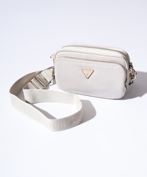 GUESS ECO GEMMA CROSSBODY CAMERA ショルダーバッグ