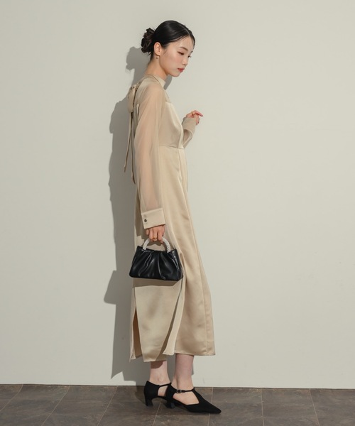 NEUNA（ヌナ）の「サテンシアー切り替えワンピース（ワンピース・レディース・ベージュ/ブラック・FREE/SMALL）」の14枚目の写真