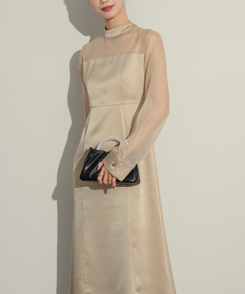 NEUNA（ヌナ）の「サテンシアー切り替えワンピース（ワンピース・レディース・ベージュ/ブラック・FREE/SMALL）」の13枚目の写真