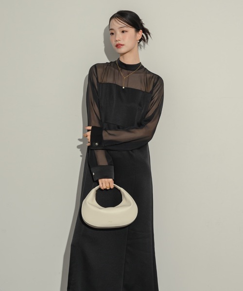 NEUNA（ヌナ）の「サテンシアー切り替えワンピース（ワンピース・レディース・ベージュ/ブラック・FREE/SMALL）」の21枚目の写真