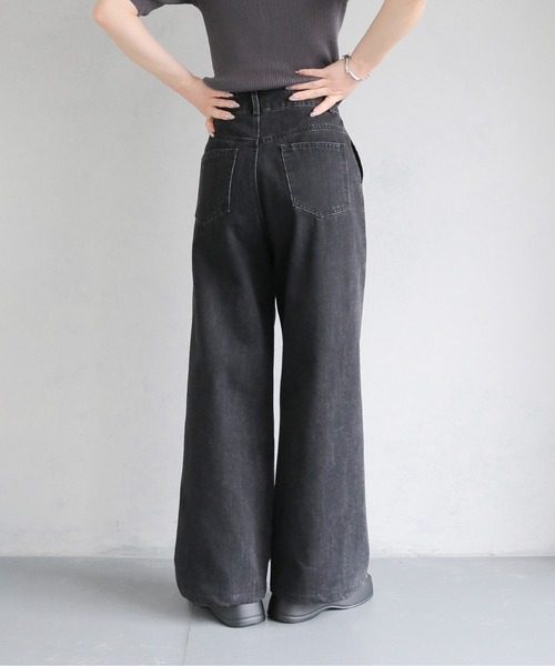 cheriella（シェリエラ）の「【cheriella】ハイウエストタックワイドデニムパンツ HIGH WAIST TUCK WIDE DENIM PANTS（デニムパンツ・レディース・インディゴブルー/ブラック・L/M/S）」の21枚目の写真