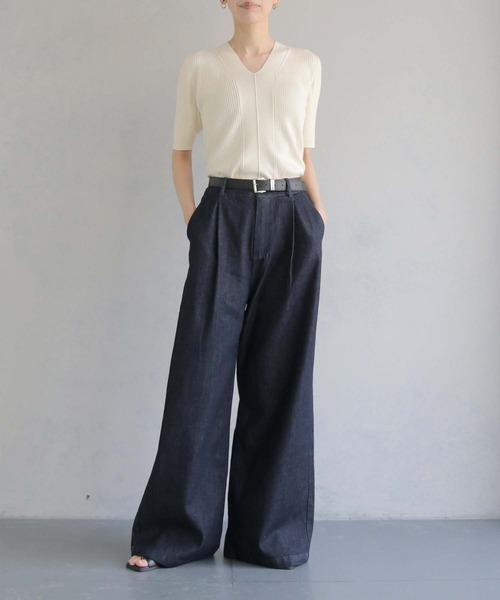 cheriella（シェリエラ）の「【cheriella】ハイウエストタックワイドデニムパンツ HIGH WAIST TUCK WIDE DENIM PANTS（デニムパンツ・レディース・インディゴブルー/ブラック・L/M/S）」の3枚目の写真