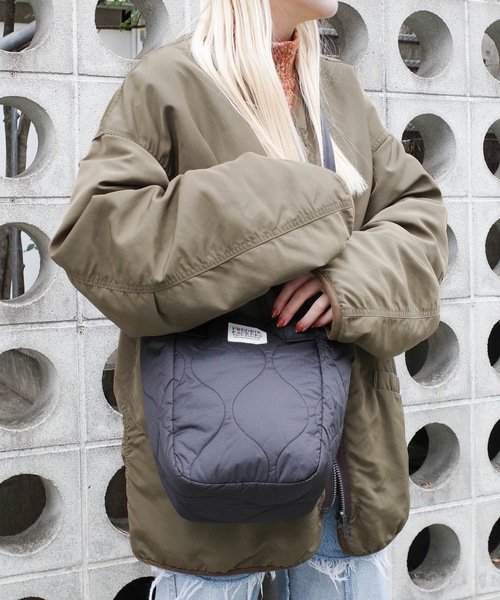 FREDRIK PACKERS(フレドリックパッカーズ)の「FREDRIK PACKERS /フレドリックパッカーズ / 70D MISSION TOTE QUILT(トートバッグ・レディース・ブラック/ベージュ・FREE)」の7枚目の写真