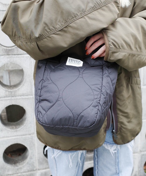 FREDRIK PACKERS(フレドリックパッカーズ)の「FREDRIK PACKERS /フレドリックパッカーズ / 70D MISSION TOTE QUILT(トートバッグ・レディース・ブラック/ベージュ・FREE)」の8枚目の写真