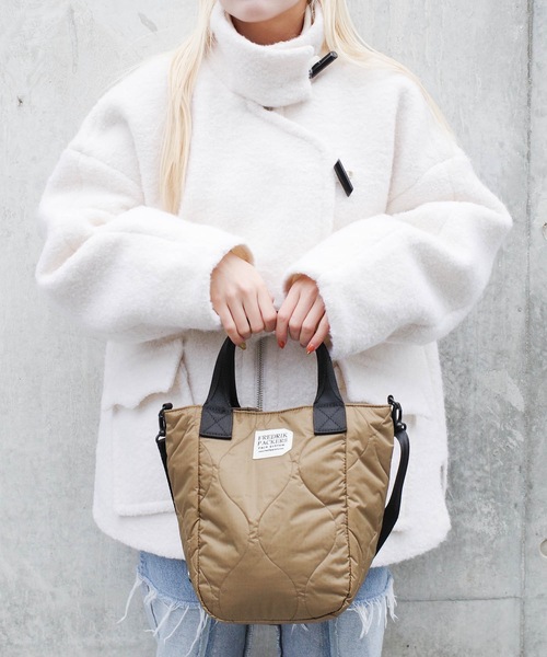 FREDRIK PACKERS(フレドリックパッカーズ)の「FREDRIK PACKERS /フレドリックパッカーズ / 70D MISSION TOTE QUILT(トートバッグ・レディース・ブラック/ベージュ・FREE)」の9枚目の写真