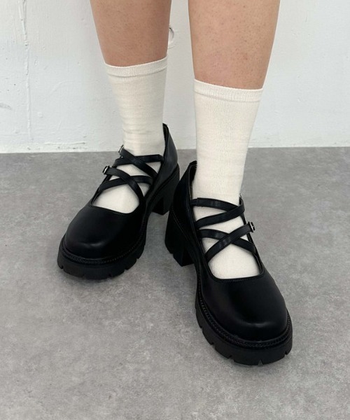 archives（アルシーヴ）の「ダブルクロスパンプス（パンプス・レディース・ブラック・MEDIUM/LARGE）」の2枚目の写真