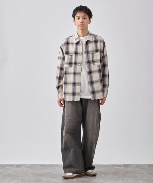 B.C STOCK（ベーセーストック）の「ダメージ加工 オンブレチェックシャツ（シャツ/ブラウス・メンズ・ホワイト/ブルー系その他/チャコールグレー・MEDIUM/LARGE）」の14枚目の写真