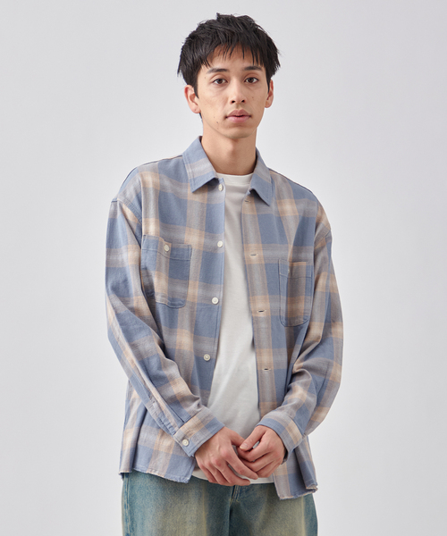 B.C STOCK（ベーセーストック）の「ダメージ加工 オンブレチェックシャツ（シャツ/ブラウス・メンズ・ホワイト/ブルー系その他/チャコールグレー・MEDIUM/LARGE）」の9枚目の写真