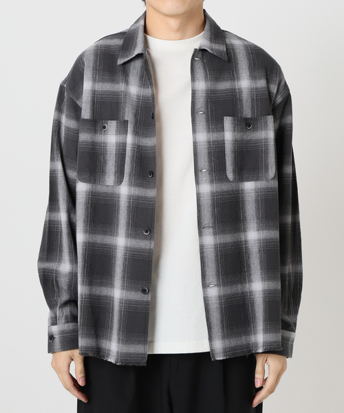 B.C STOCK（ベーセーストック）の「ダメージ加工 オンブレチェックシャツ（シャツ/ブラウス・メンズ・ホワイト/ブルー系その他/チャコールグレー・MEDIUM/LARGE）」の6枚目の写真