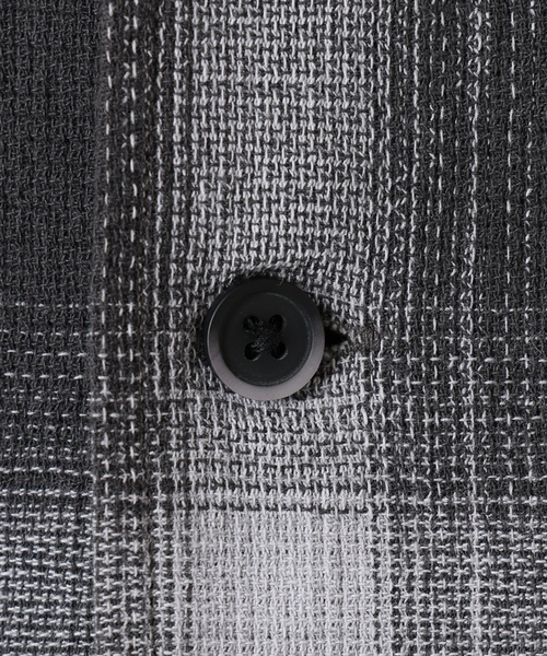 B.C STOCK（ベーセーストック）の「ダメージ加工 オンブレチェックシャツ（シャツ/ブラウス・メンズ・ホワイト/ブルー系その他/チャコールグレー・MEDIUM/LARGE）」の22枚目の写真